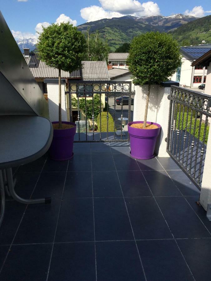 Haus Lara Marie Appartement Zell am See Buitenkant foto